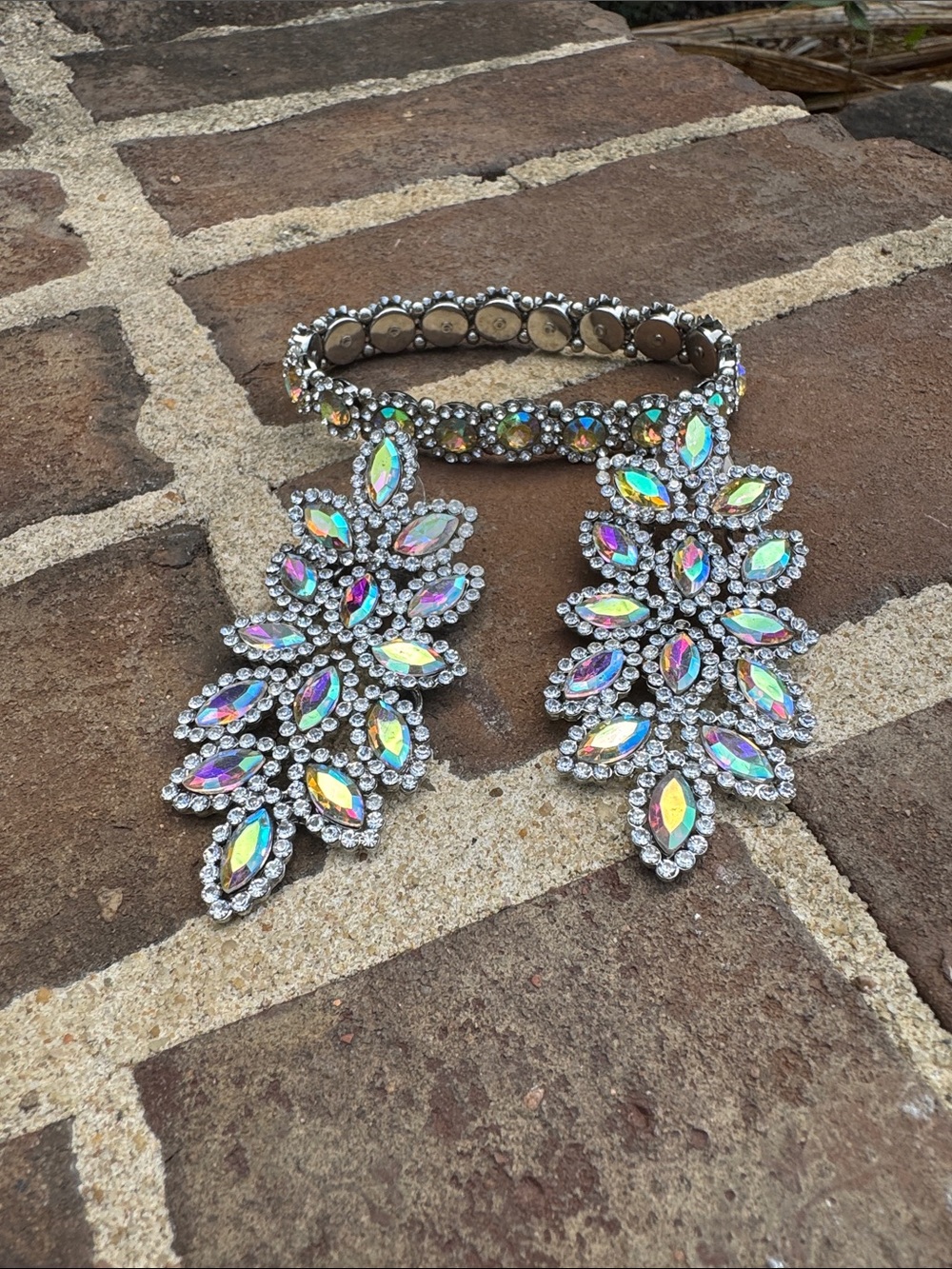 Aurora Borealis Crystal Statement Necklace - Iridescent Stones